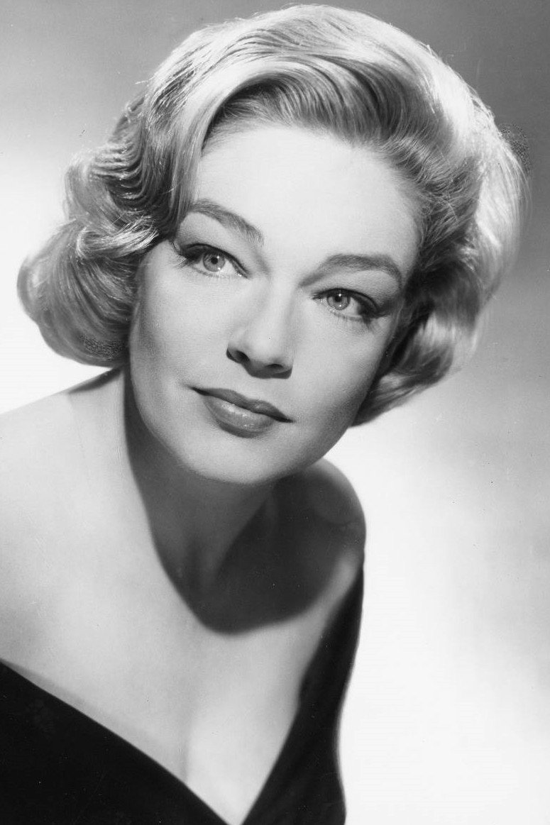 Simone Signoret as Alice Aisgill in Room at the Top