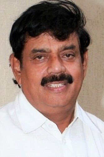 Goparaju Ramana as Diwakara Sharma in Puli Meka