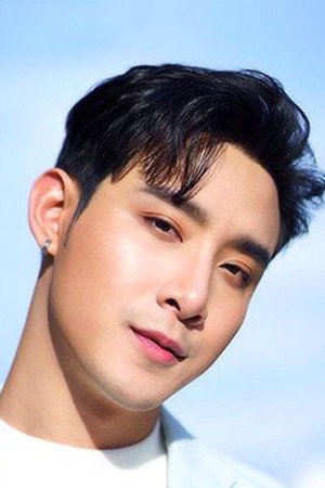 Juti Jumroenketpratipe as Thinnakorn in Love and Scandal