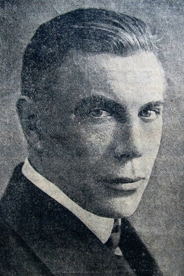 Пётр Чардынин as Prince Kurlyatev in The Enchantress