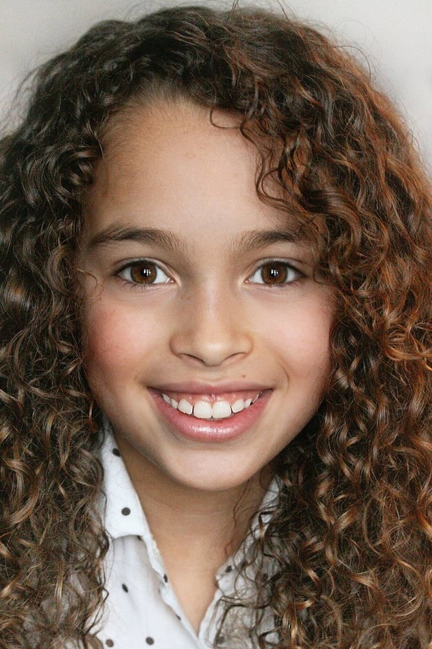 Mya-Lecia Naylor as Fran in Millie Inbetween