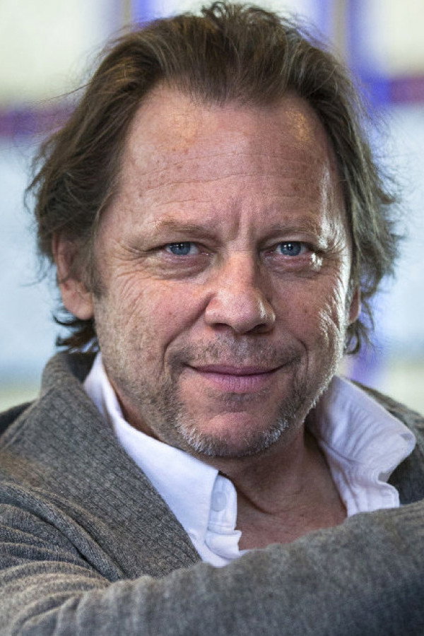 David Ferry as Fern in Dan for Mayor