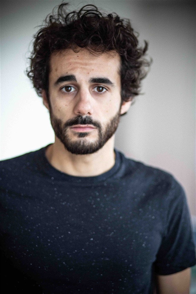 Bertrand Goncalves as Self - Panelist in Super Plan