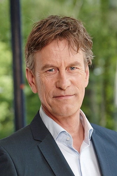 Pieter Jan Hagens as Self - Presenter in De dag dat Fortuyn won