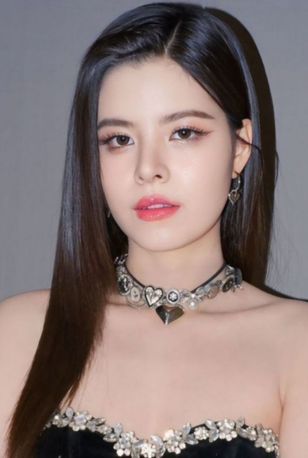 Fay Kanyaphat Na Nakhon as Dawan in My Marvellous Dream Is You