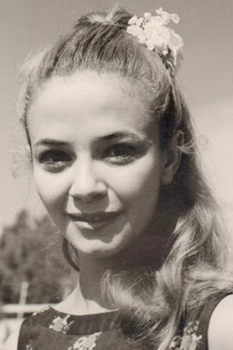 Laura Efrikian as Medea in Don Luca