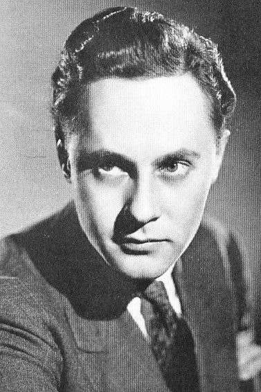 Robert Light as Tom in Murder in the Clouds