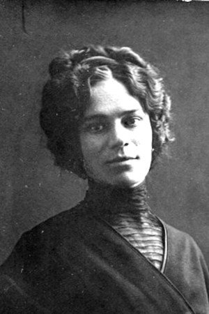 Elena Anufrieva as Weaver in They Have a Motherland