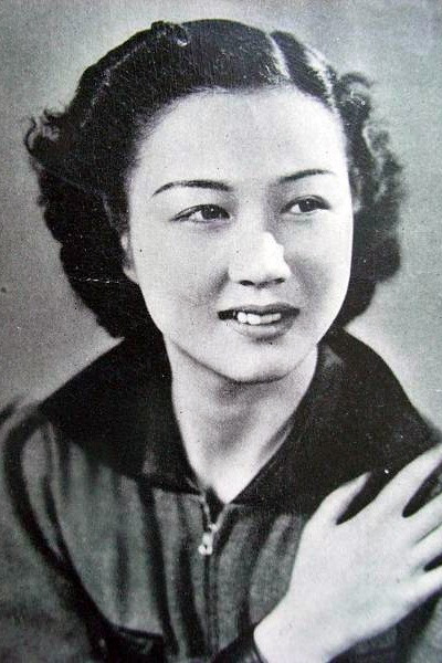 桑野通子 as Oshino in Dancing with a Mask