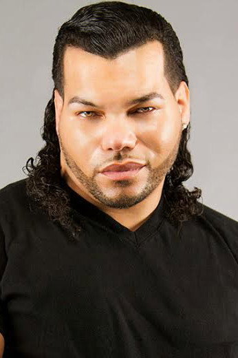 Lyon Beckwith as Leo in Yield