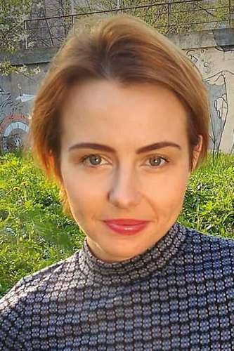Віра Климковецька as Соня in Downsizing the Family