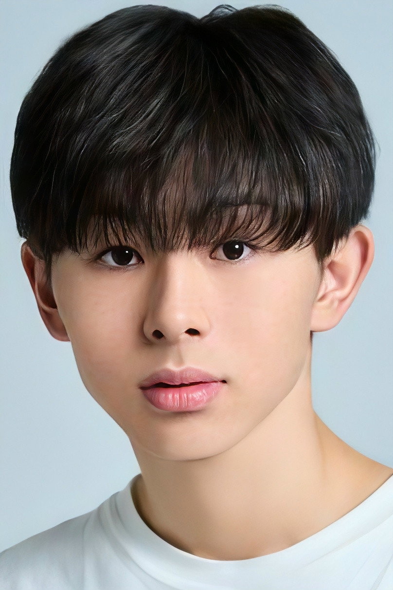 山下永玖 as Tamamatsu Kota in RED BLUE