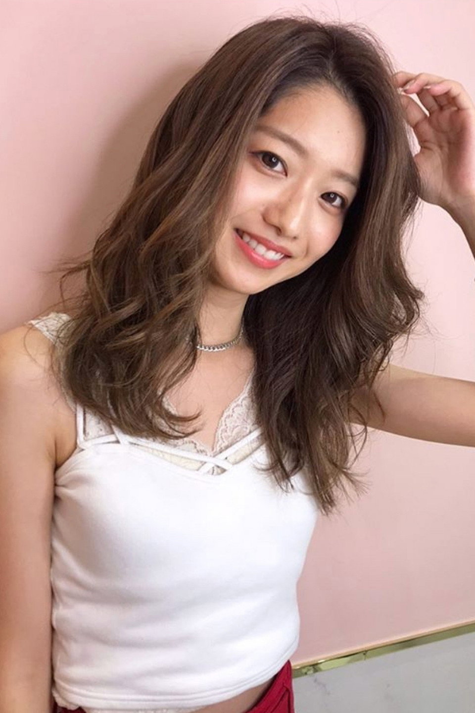 Ami Komuro as Mayama Alice [Beautiful Assistant Producer] in I Had a Dream of That Girl