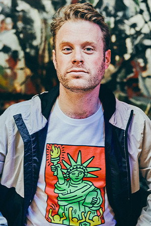 Dylan Saunders as Oliver in Long Time, No See