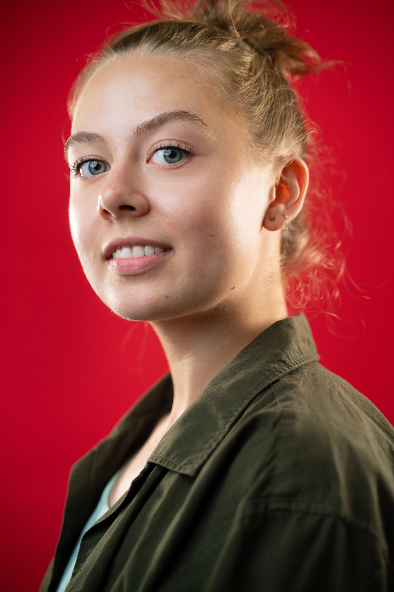 Victoria Sloan-Kirton as Moonee in The Stanmore Incident