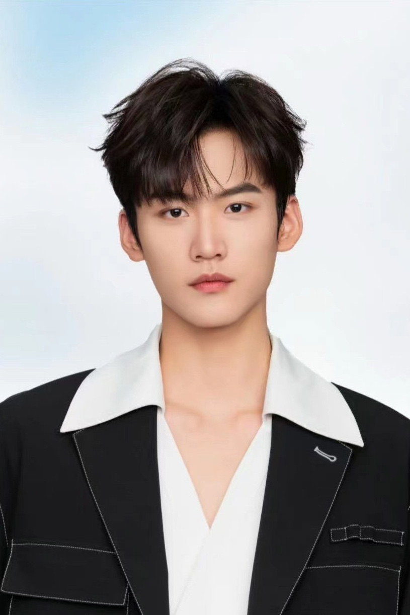 周柯宇 as Lu Xixiao in Never-Ending Summer