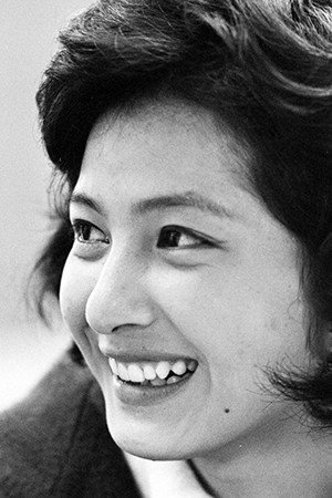 藤山陽子 as Makoto Jinguji in Atragon