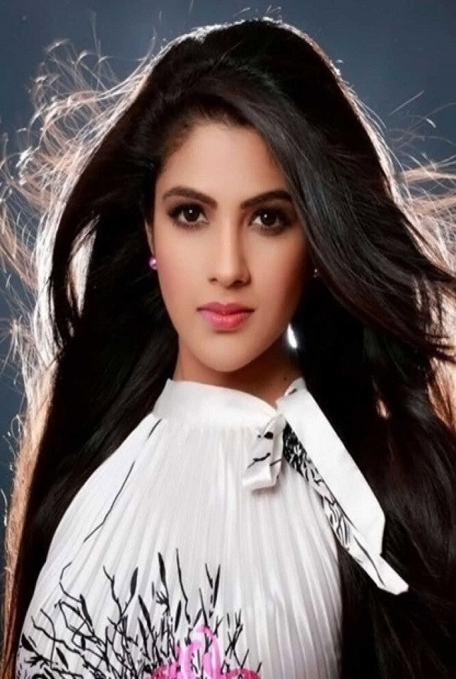 Diljott as Anjali in Krispy Rishtey
