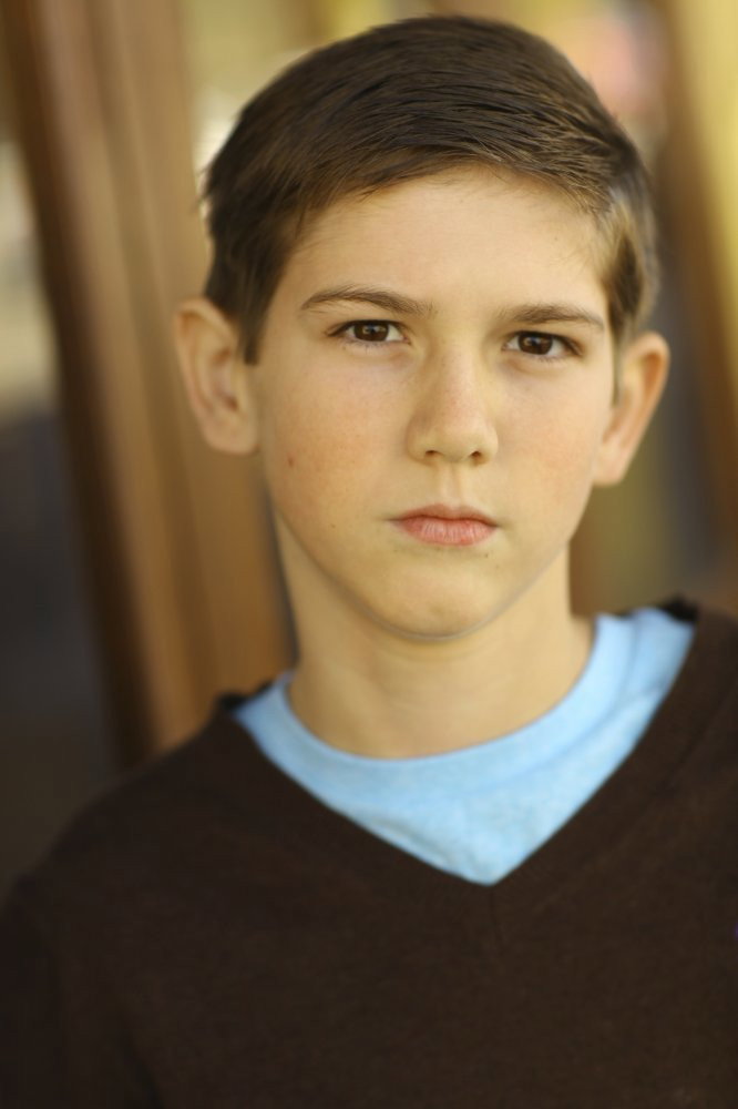 Kelton DuMont as Peter in Inhuman