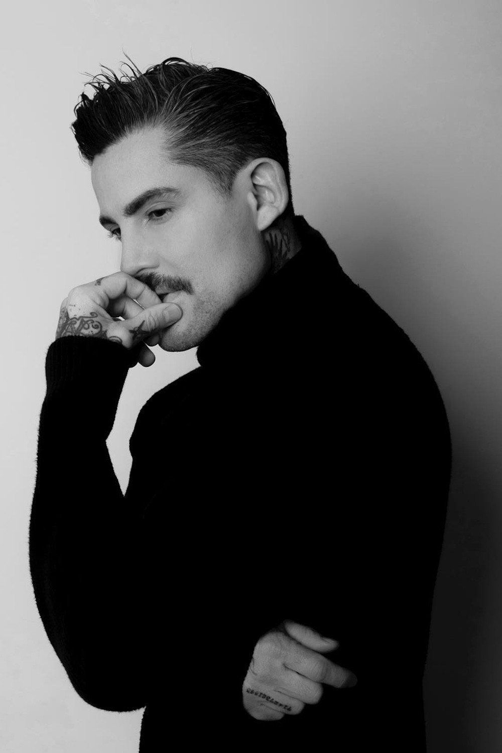 Adrián Cue as Salomon Gaytán in Las Armas