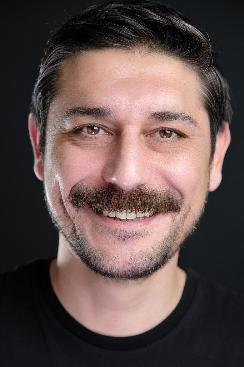 Cemal Gönen as Müderris Kamil in Vefa Sultan