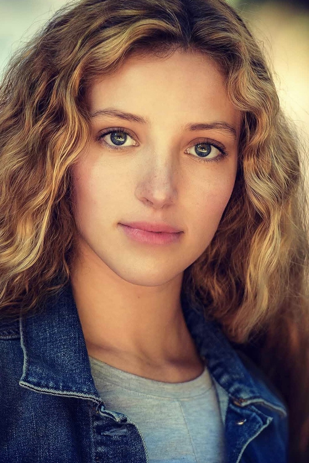 Samantha Nicole Dunn as Amelia in #Like