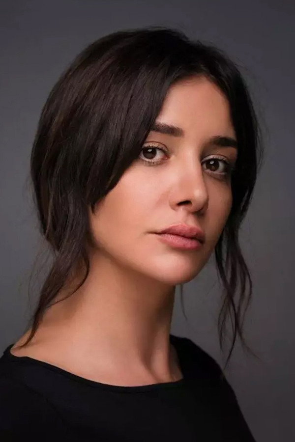 Algı Eke as Fehime in Keşanlı Ali Destanı