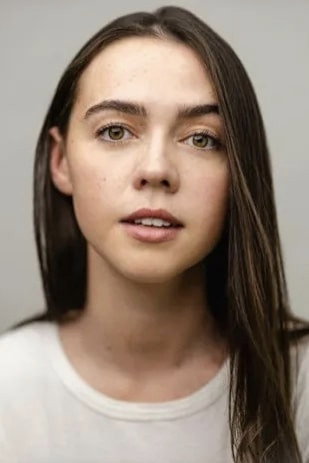 Mia Bowd as Niykee Degg in The R.I.P Man
