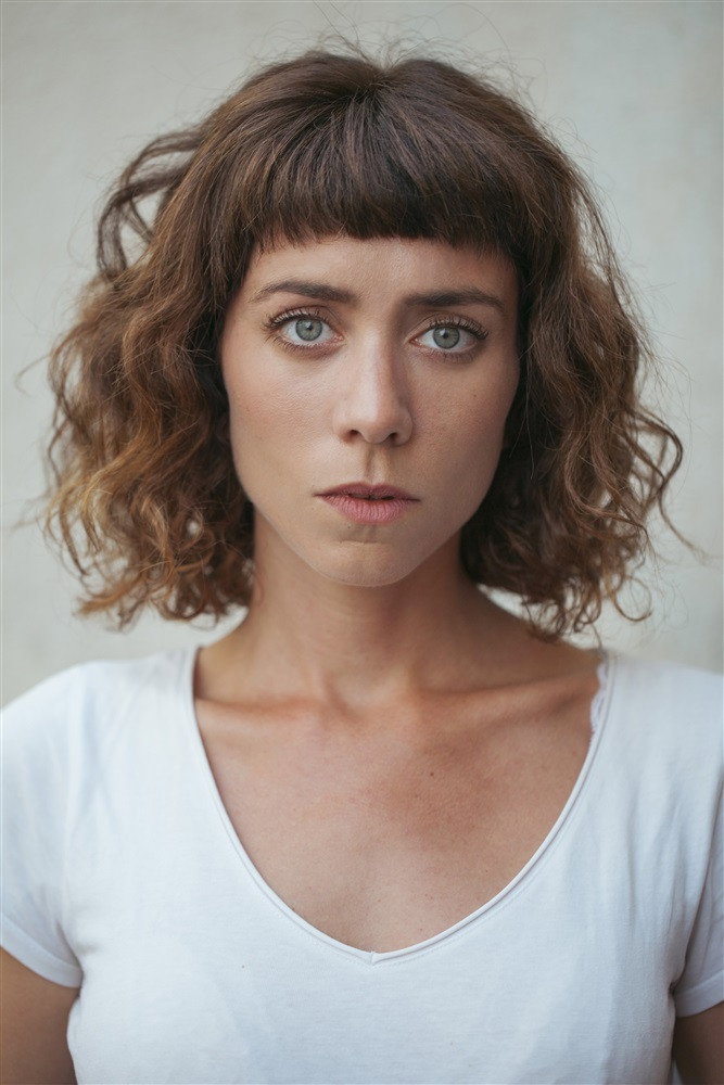 Soliane Moisset as Niki in Polar Park