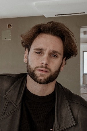Giuseppe Arena as Peppe Frattasio in Mixed by Erry