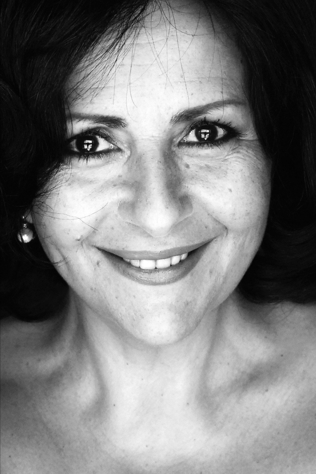 Vitalba Andrea as Sorella di Antonio in The Stolen Children