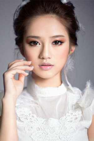 Fu Mengni as Shen Qi in Born To Love You