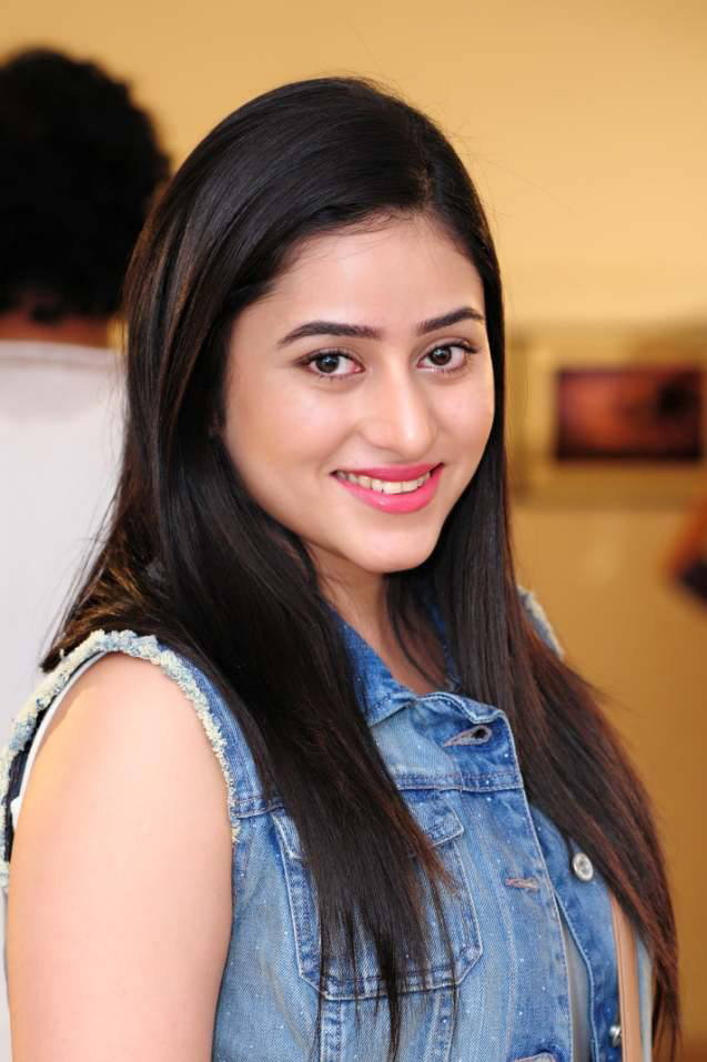 Ridhima Ghosh as Raya in Laptop
