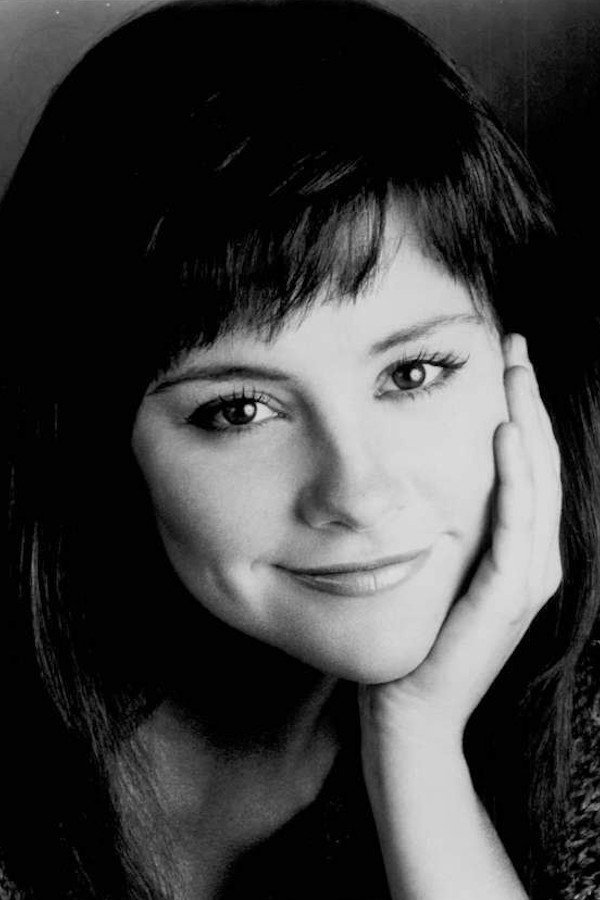 Jean Sagal as Kate Foster in Double Trouble