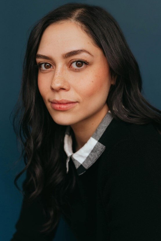Shaeane Jimenez as Julianne Alba in Last ExMas