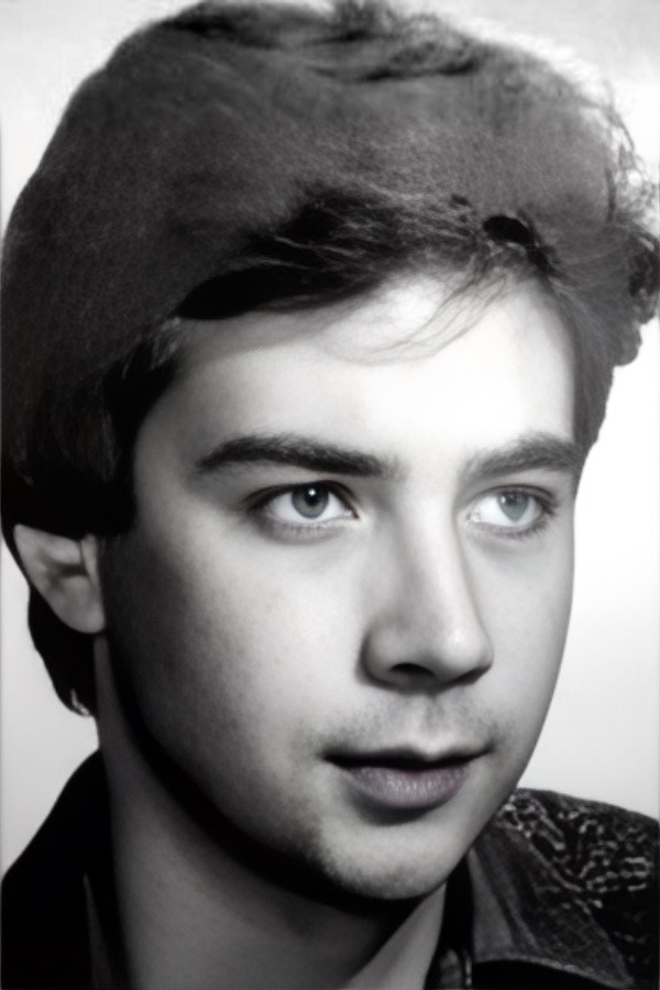 Вадим Иванов as член экипажа in Cry of a Dolphin