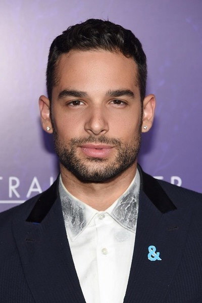 Johnny Sibilly as Bobby in The Closer