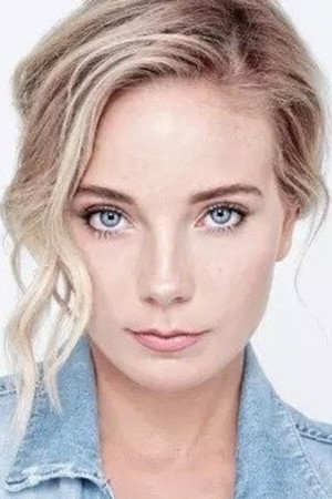 Abby Walker as Kelly Ashley in Hollywood Adventures