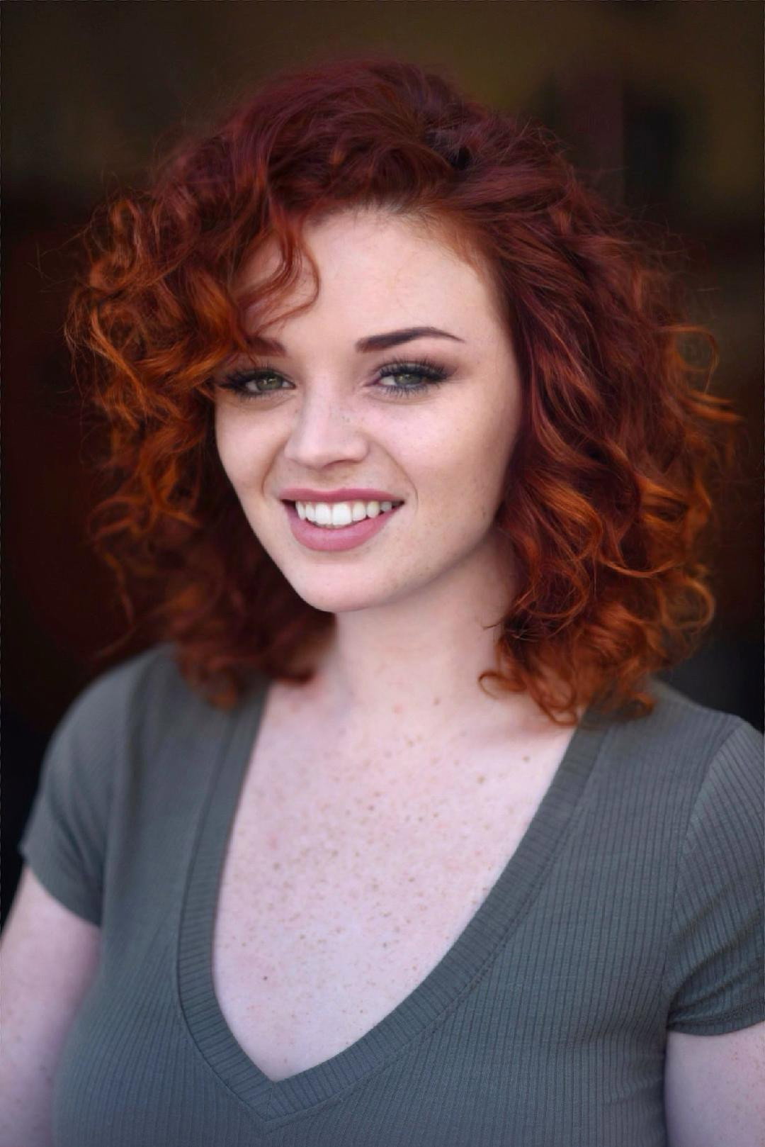 Katy Ford as Katy in Becoming Famous
