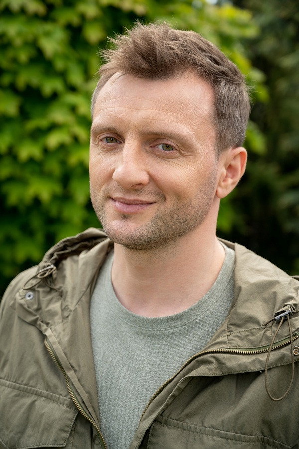 Arkadiusz Smoleński as 'Zwierzak' in How to Steal 100 Million