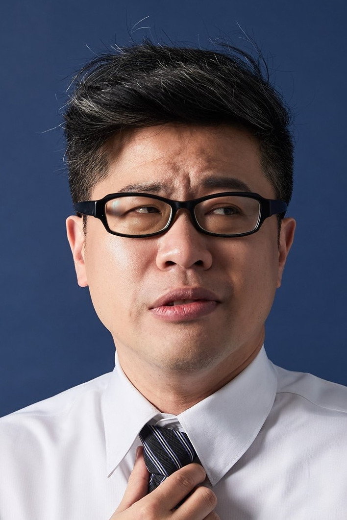 羅宏任 as Screenwriter / Fu Gui in Out of Nowhere