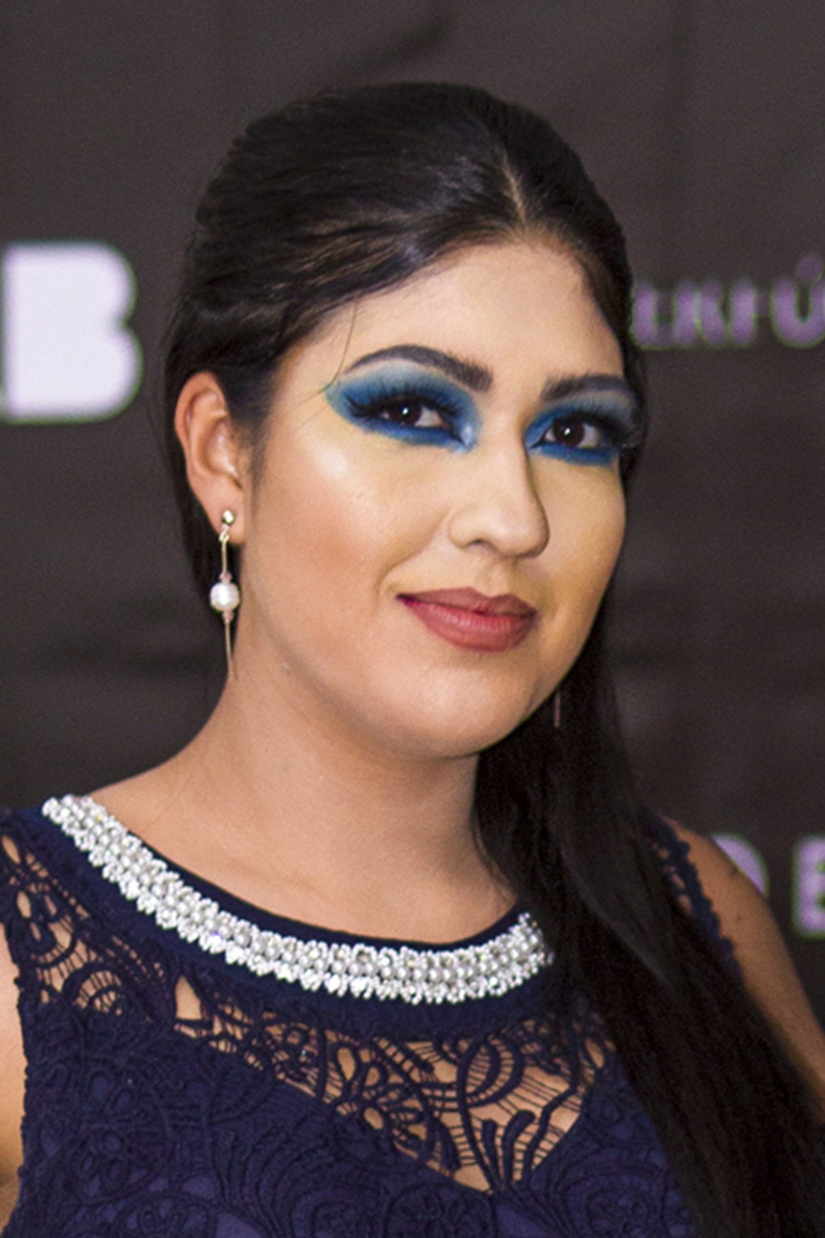 Camila Almeida as Nicole in Subterfúgio