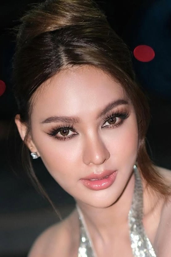 พลอย พีรชาดา ขุนรักษ์ as Pokaew in Dark Faith