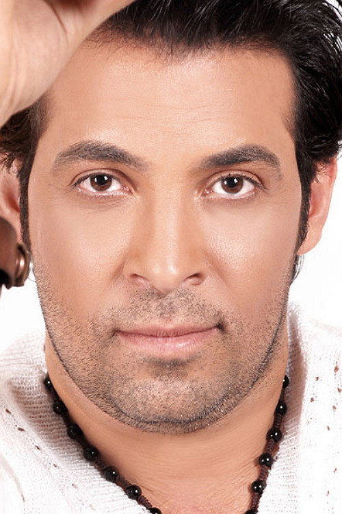 Saad El Soghayar as منسي in 30 Days of Luxury