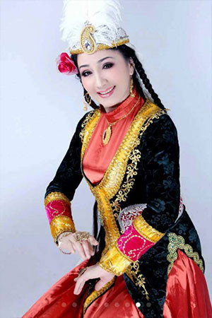 Tursunay Ibrayimjan as 吐尔尼沙 in 塔克拉玛干的鼓声
