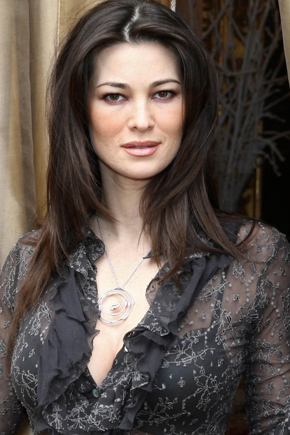 Manuela Arcuri as Manuela in Mudù quante risate