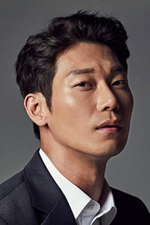 박훈 as Hwang Ki-suk in Payback: Money and Power