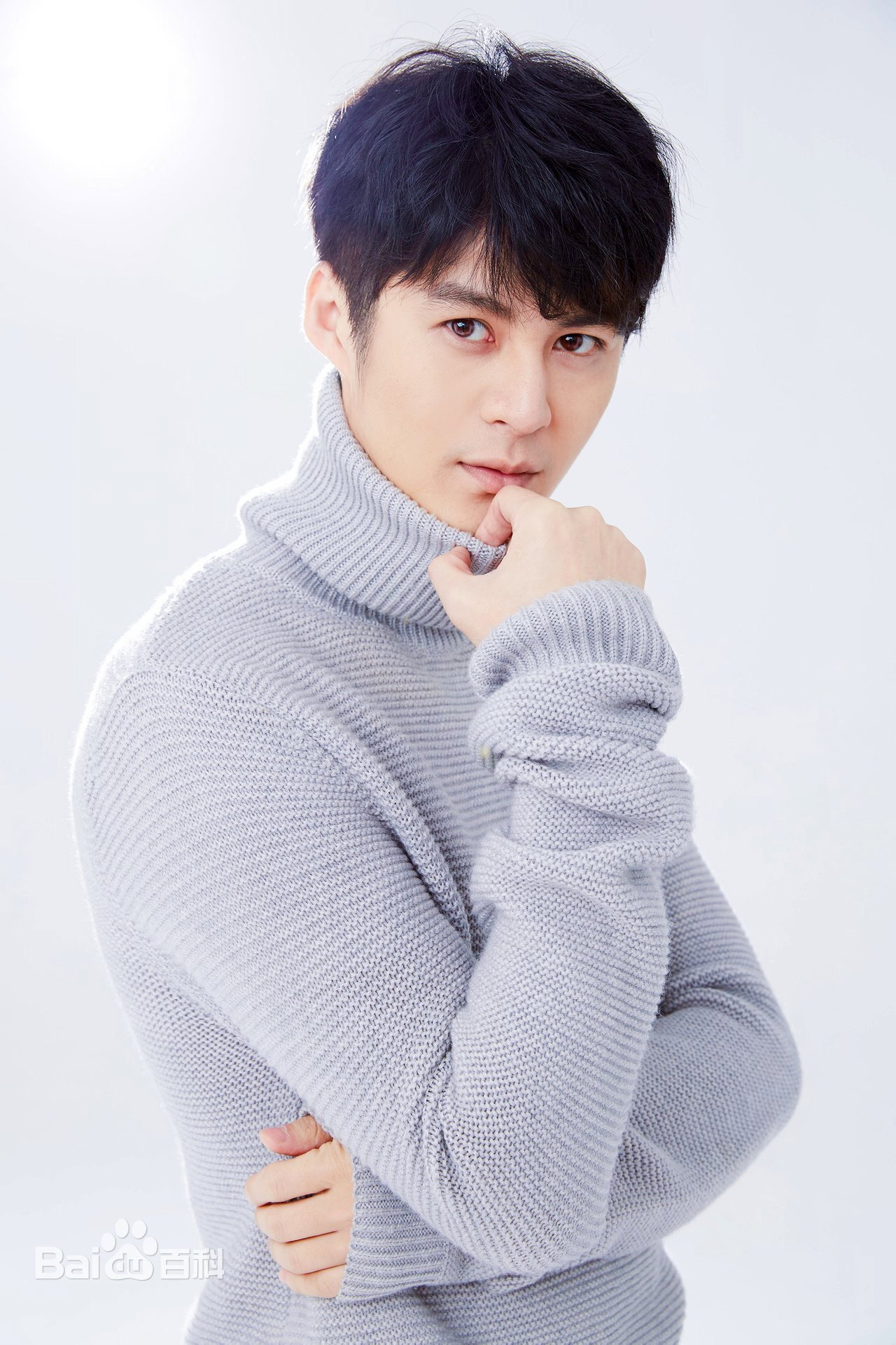 Jeam as Lei Ya in L.O.R.D. Critical World