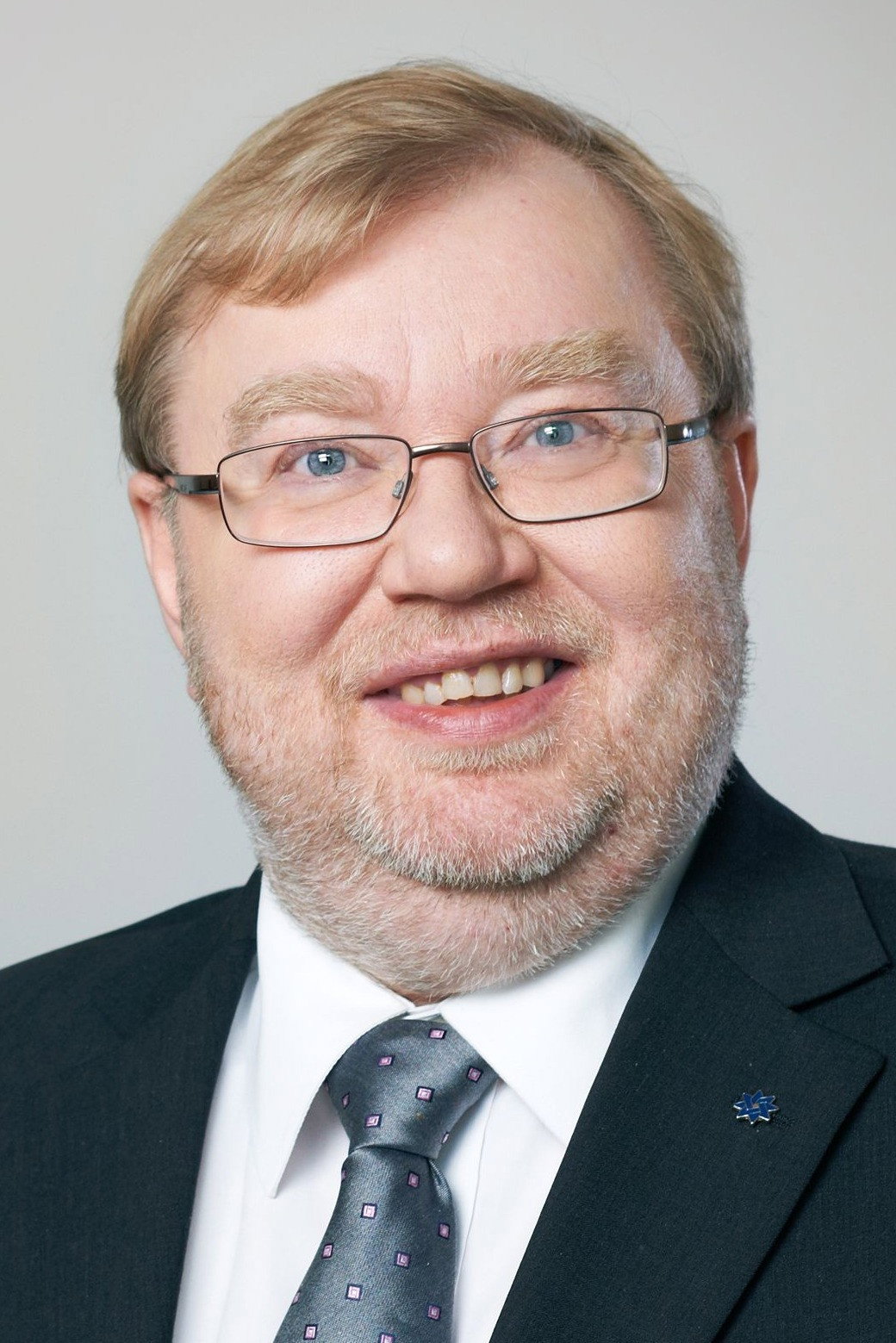 Mart Laar as Self in Kümme aastat hiljem. Eurovisioon Tallinnas