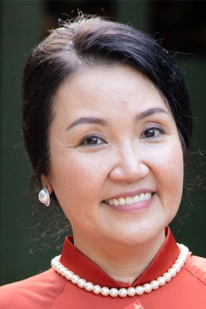 Ngân Quỳnh as Bà ngoại của Khoa in QUỶ BẮT HỒN